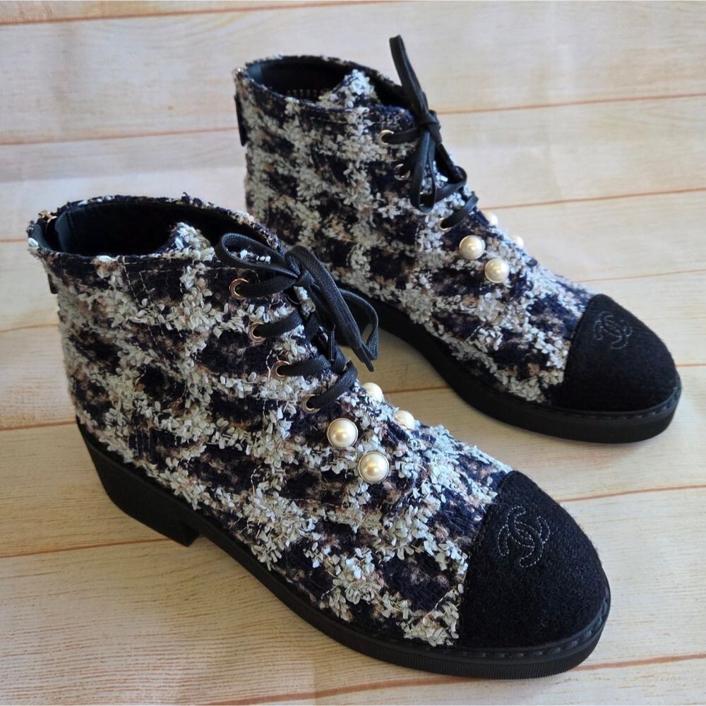 Chanel Tweed Calfskin Pearl Combat Short Ankle Boots Chunky Heel Size 42